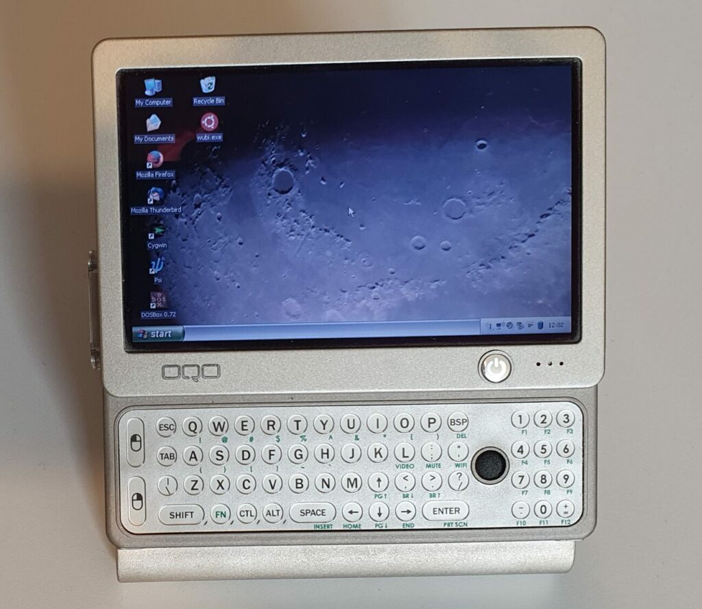 OQO 01+ open