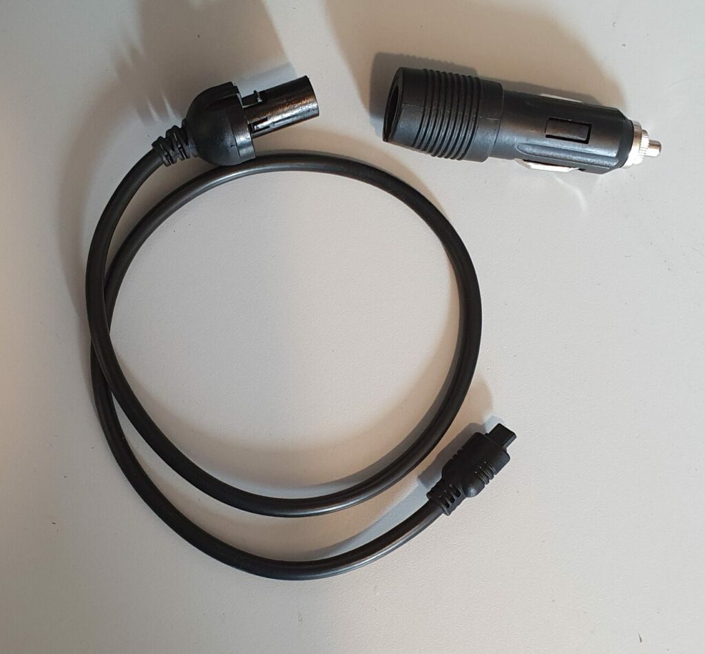 OQO 01+ plane and car power adapter