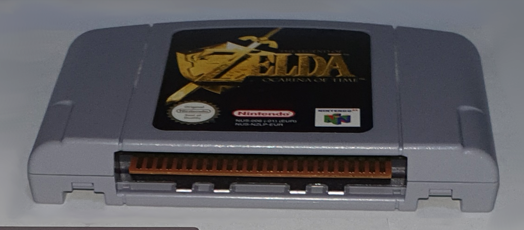 Nintendo 64 and Gameboy cartridges, Sony Playstation memory card and Sega Dreamcast VMU